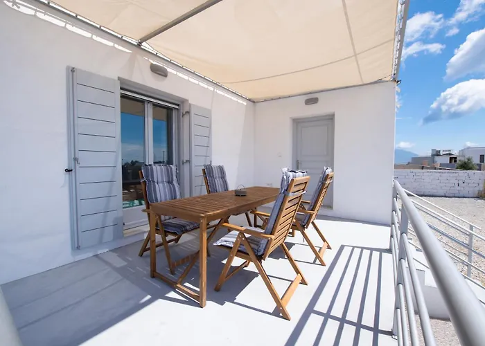 Tatil Evi Denis Summer Living Perivolos (Santorini)